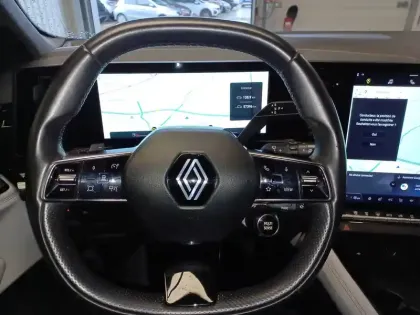 Photo 99 Renault Espace  E-Tech hybrid 200