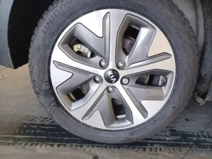 Photo 9 Kia Niro e- Electrique 204 ch