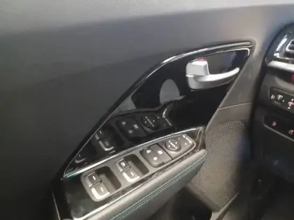 Photo 13 Kia Niro e- Electrique 204 ch