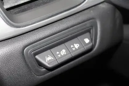 Photo 53 Renault Captur  E-Tech Plug-in 160