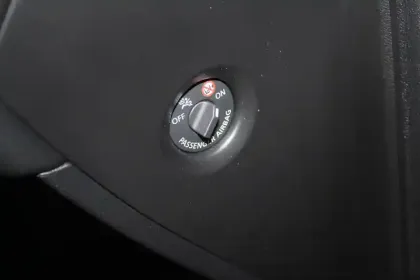 Photo 48 Renault Captur  E-Tech Plug-in 160