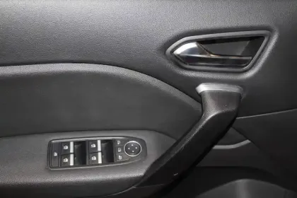 Photo 95 Renault Captur Gén. II (HJB) Ph1 Intens 5