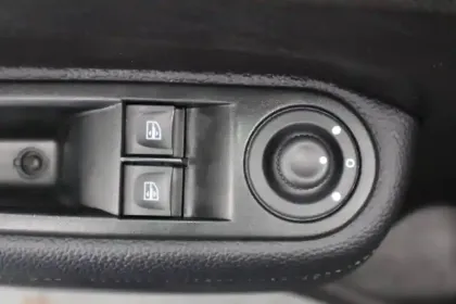 Photo 44 Renault Twingo  III SCe 65