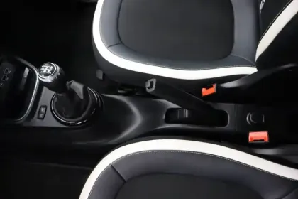 Photo 39 Renault Twingo  III SCe 65