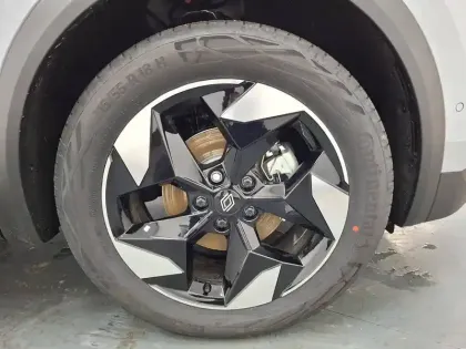 Photo 6 Renault Captur  E-Tech full hybrid 160 ch