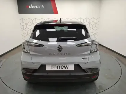 Photo 33 Renault Captur  E-Tech full hybrid 160 ch