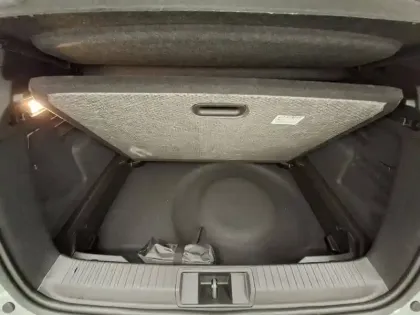 Photo 9 Renault Captur  E-Tech full hybrid 160 ch