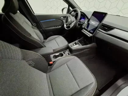 Photo 19 Renault Captur  E-Tech full hybrid 160 ch