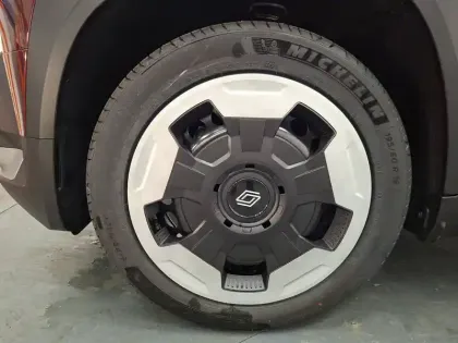 Photo 23 Renault 4 Renault  E-Tech Electrique 120 ch autonomie urbaine