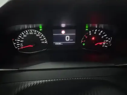 Photo 32 Peugeot 2008  PureTech 130 S&S BVM6