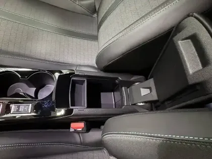 Photo 19 Peugeot 2008  PureTech 130 S&S BVM6