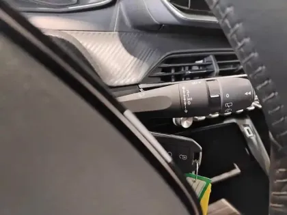 Photo 17 Peugeot 208  PureTech 75 S&S BVM5 Active Pack