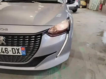 Photo 13 Peugeot 208  PureTech 75 S&S BVM5 Active Pack