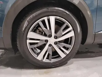 Photo 14 Peugeot 3008  Hybrid 225 e-EAT8 Allure Pack