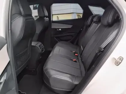 Photo 22 Peugeot 3008  Hybrid 225 e-EAT8 GT