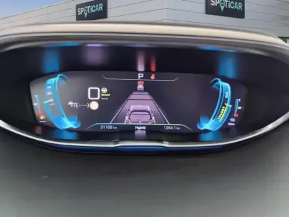 Photo 20 Peugeot 3008  Hybrid 225 e-EAT8 GT