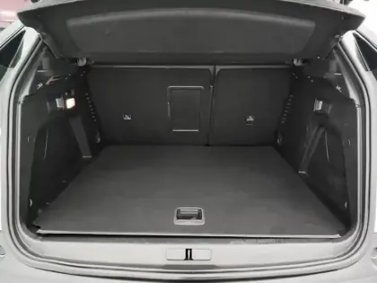 Photo 7 Peugeot 3008  Hybrid 225 e-EAT8 GT