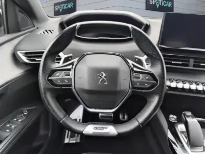 Photo 11 Peugeot 3008  Hybrid 225 e-EAT8 GT