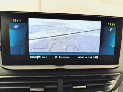 Photo 10 Peugeot 3008  Hybrid 225 e-EAT8 GT