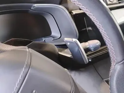 Photo 17 DS Ds 7 DS7 Crossback Hybride E-Tense 300 EAT8 4x4 Performance Line+