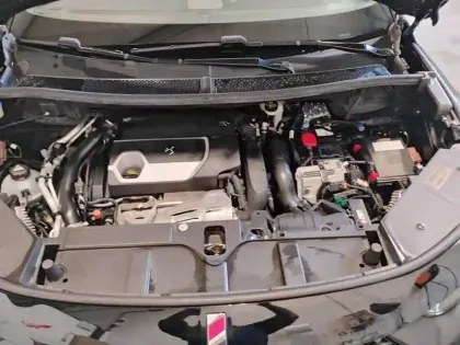 Photo 6 DS Ds 7 DS7 Crossback Hybride E-Tense 300 EAT8 4x4 Performance Line+