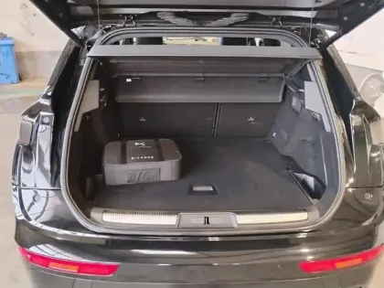 Photo 7 DS Ds 7 DS7 Crossback Hybride E-Tense 300 EAT8 4x4 Performance Line+