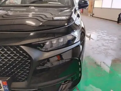 Photo 13 DS Ds 7 DS7 Crossback Hybride E-Tense 300 EAT8 4x4 Performance Line+