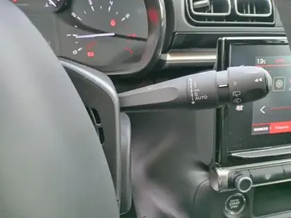 Photo 17 Citroën C3  PureTech 83 S&S BVM5 Shine