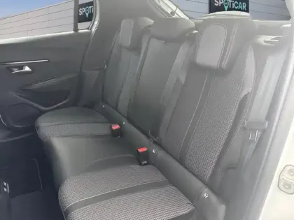 Photo 22 Peugeot 208  PureTech 100 S&S BVM6 GT