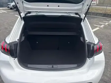 Photo 7 Peugeot 208  PureTech 100 S&S BVM6 GT