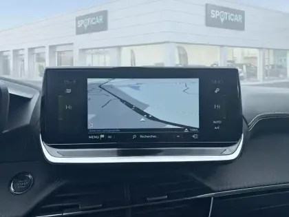 Photo 21 Peugeot 208  PureTech 100 S&S BVM6 GT