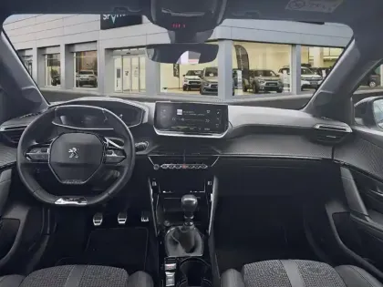 Photo 9 Peugeot 208  PureTech 100 S&S BVM6 GT