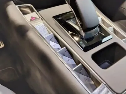 Photo 19 DS DS 7 DS7 Crossback Hybride E-Tense 300 EAT8 4x4 Rivoli