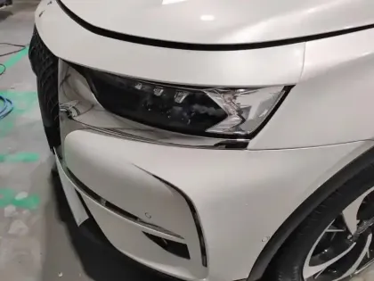 Photo 13 DS DS 7 DS7 Crossback Hybride E-Tense 300 EAT8 4x4 Rivoli