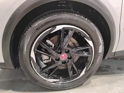 Photo 14 DS DS 7 DS7 Crossback Hybride E-Tense 225 EAT8 Performance Line