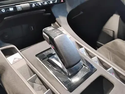 Photo 23 DS DS 7 DS7 Crossback Hybride E-Tense 225 EAT8 Performance Line