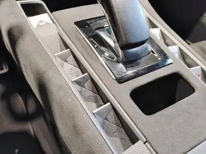 Photo 19 DS DS 7 DS7 Crossback Hybride E-Tense 225 EAT8 Performance Line