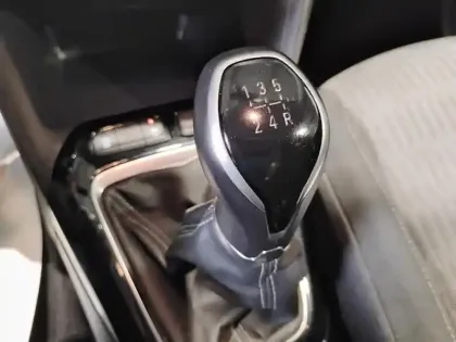 Photo 23 Opel Corsa Gén. VI Ph1 Edition Business 5