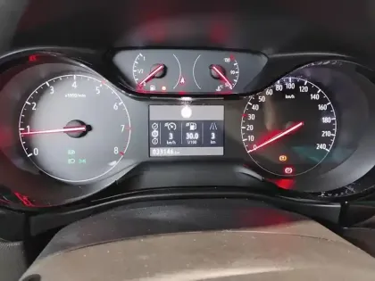 Photo 20 Opel Corsa Gén. VI Ph1 Edition Business 5