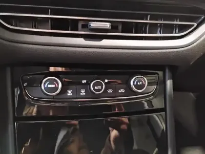 Photo 12 Opel Grandland  1.2 Turbo 130 ch Elegance Business