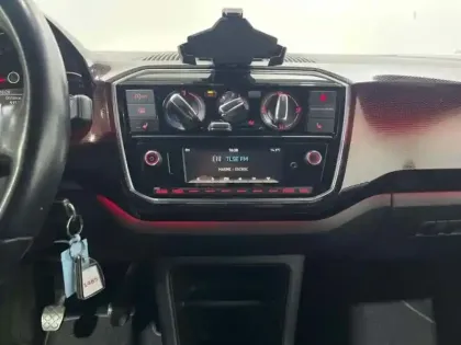 Photo 9 Volkswagen Up Gén. I Ph2 GTI 3