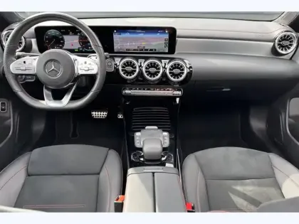 Photo 30 Mercedes CLA 250 e Coupé AMG Line