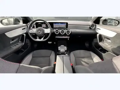 Photo 36 Mercedes CLA 250 e Coupé AMG Line