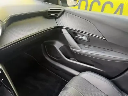 Photo 15 Peugeot 208 Gén. II Ph1 NG GT 5