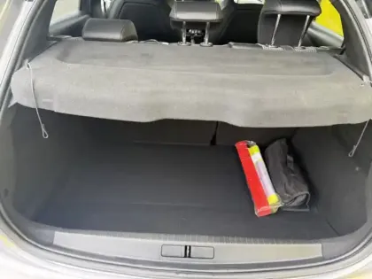 Photo 9 Peugeot 208 Gén. II Ph1 NG GT 5