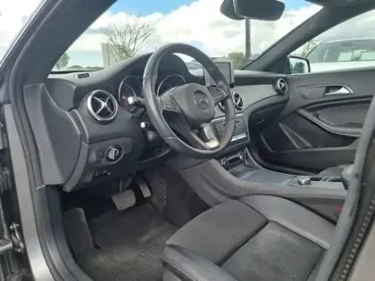 Photo 12 Mercedes CLA  220 d  Coupé Sensation