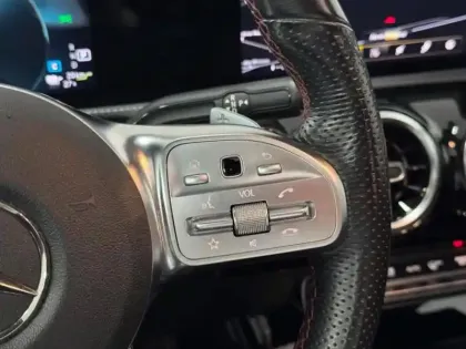 Photo 15 Mercedes CLA  250 e Coupé AMG Line