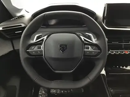 Photo 17 Peugeot 208 Nouvelle Hybrid 136 e-DCS6 Allure