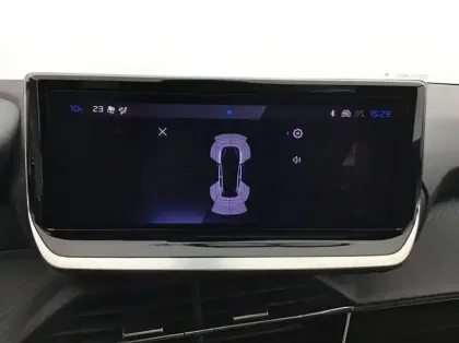 Photo 18 Peugeot 208 Nouvelle Hybrid 136 e-DCS6 Allure