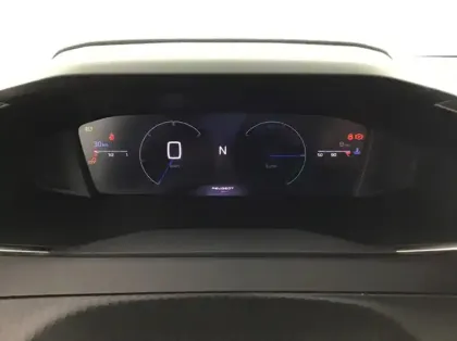 Photo 13 Peugeot 208 Nouvelle Hybrid 136 e-DCS6 Allure